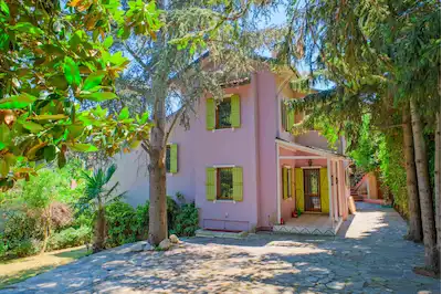 652 M2 ARSA İÇİNDE MÜSTAKİL TAPULU GARANTİ KOZA VİLLASI