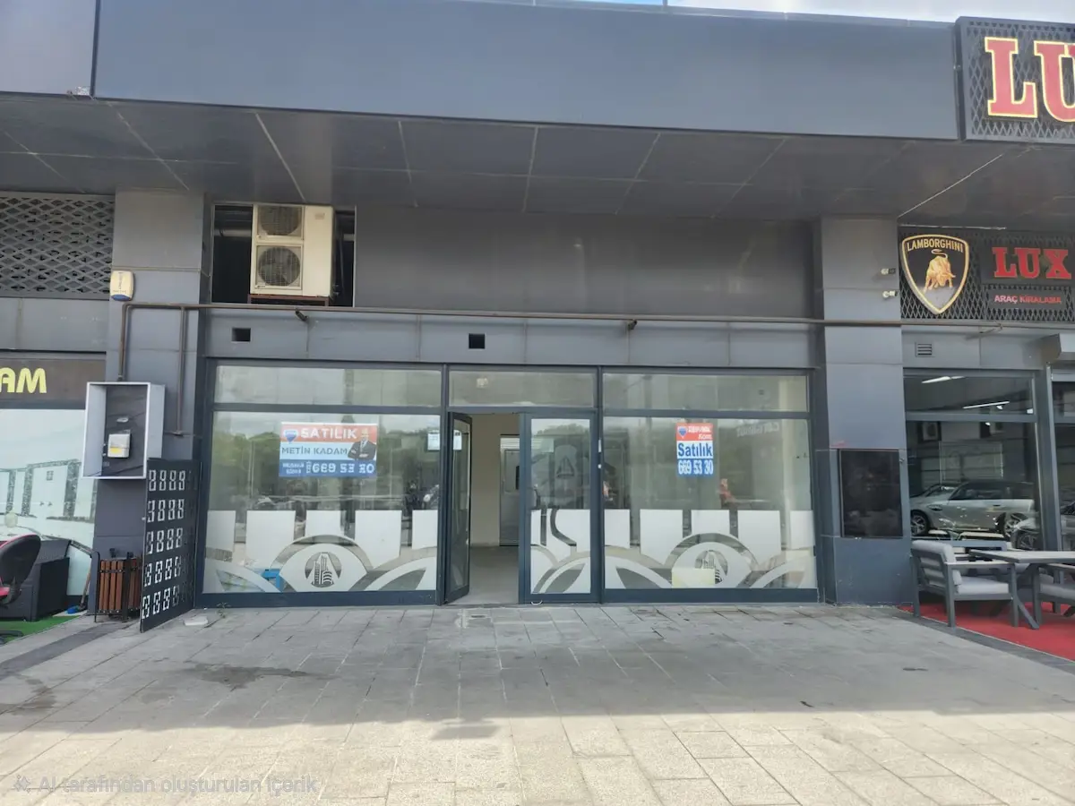 BAHÇEŞEHİR GÖL PANORAMA'DA SATILIK YATIRIMLIK İŞ YERİ