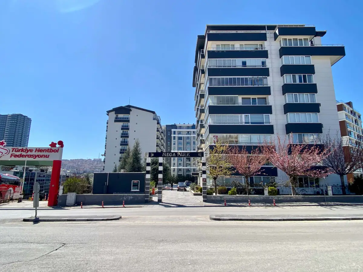 ÇANKAYA YILDIZEVLER MEGAPARK SİTESİ FULL EŞYALI KİRALIK 1+1&75M2 KATTA DAİRE , GÜVENLİKLİ SİTE
