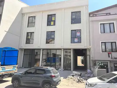 ADAPAZARI PAPUÇÇULAR DA, ÇARŞI İÇİNDE ASANSÖRLÜ SATILIK 2+1 OFİS