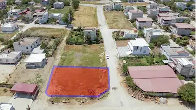 REMAX AVLU'DAN ADANA 'DA İMARLI  705 M² SATILIK ARSA