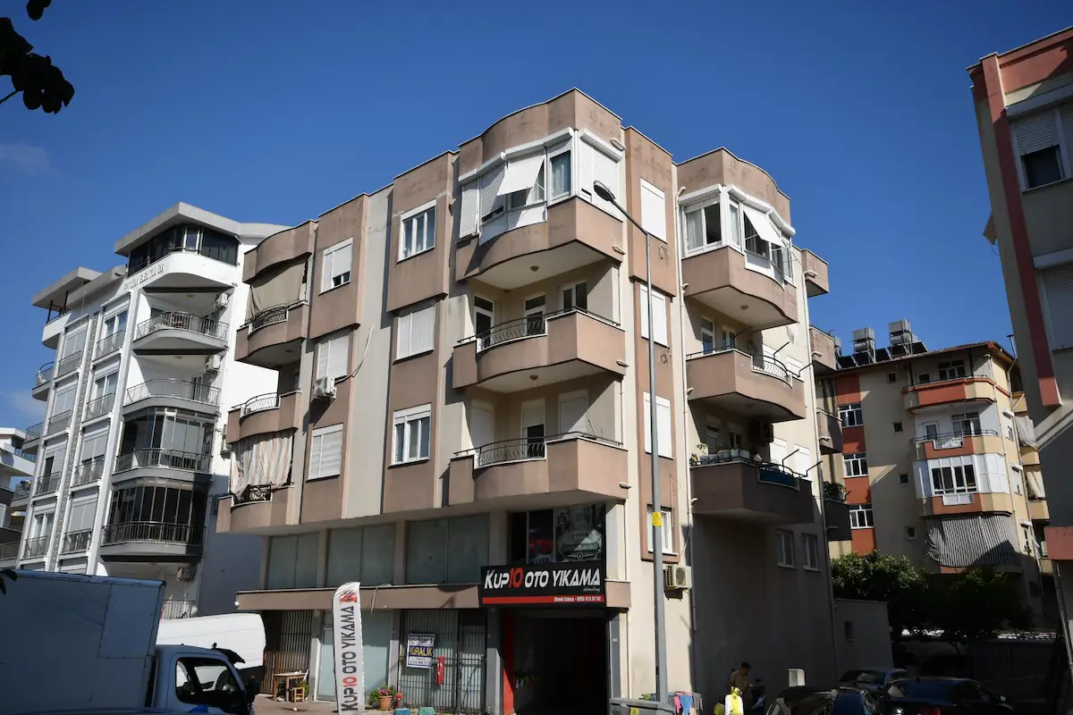 MANAVGAT MERKEZ ÖRNEK MAHALLESİNDE ARAKAT KİRALIK GENIŞ 2+1 DAIRE