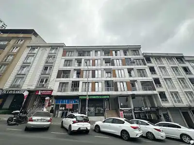 HARİKA KONUM ADİLE NAŞIT BULVARI ÜZERİ ÇİFT BALKONLU LÜKS 2+1 DAİRE