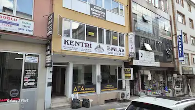 KANDIRA ÇARŞI MAH’DE GİRİŞ KAT 60 M² KİRALIK BÜRO/OFİS
