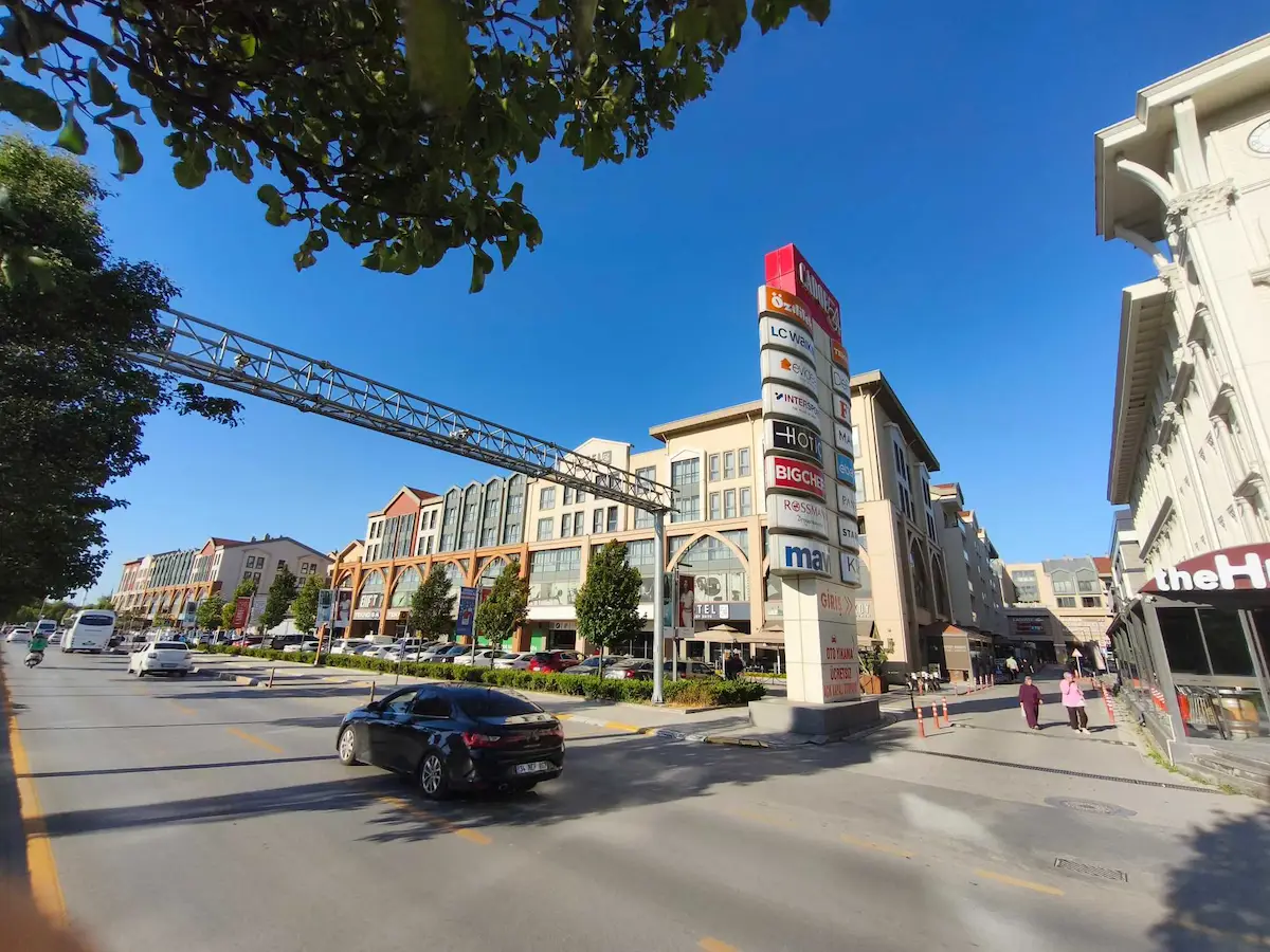 REMAX MAVİ'DEN SERDİVAN ARABACIALANI’NDA OTEL KONSEPTİNDE EŞYALI 1+0 | BALKONLU