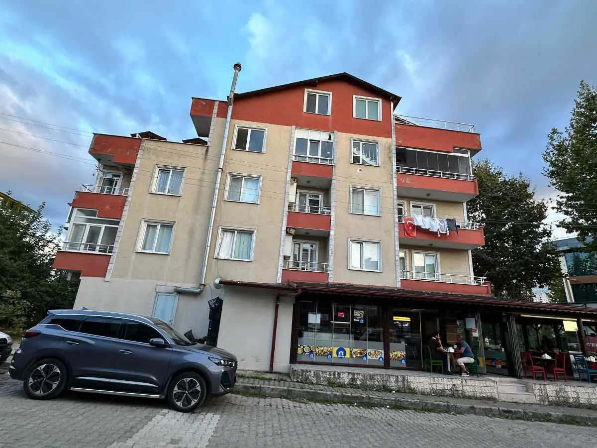 BAŞİSKELE SERDAR MAHALLESİNDE SATILIK 4+1 ÇATI DUBLEKS