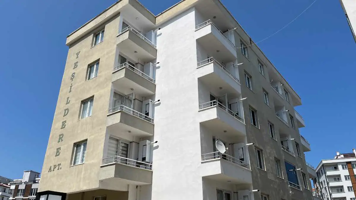 KÖRFEZ TRAMVAY'A 250 METRE MESAFEDE 1+1