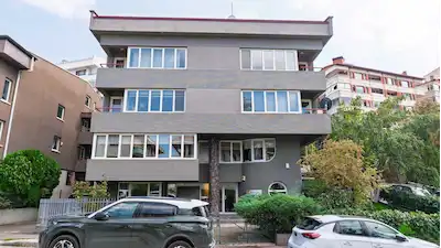 ŞEHRIN KALBINDE TERASLI MANZARALI 3+1 DUBLEKS DAİRE