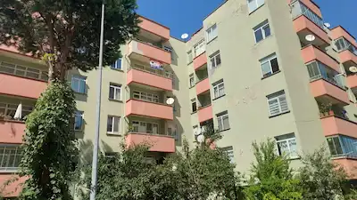 GAZİLER KÖY SİTESİ A-2 BLOK'TA DENİZ & ŞEHİR MANZARALI 2+1 SATILIK DAİRE  
