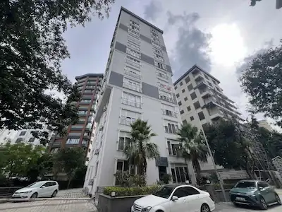 FENERYOLU’NDA MARMARAY VE BAĞDAT CADDESİ’NE ÇOK YAKIN 2+1 DAİRE