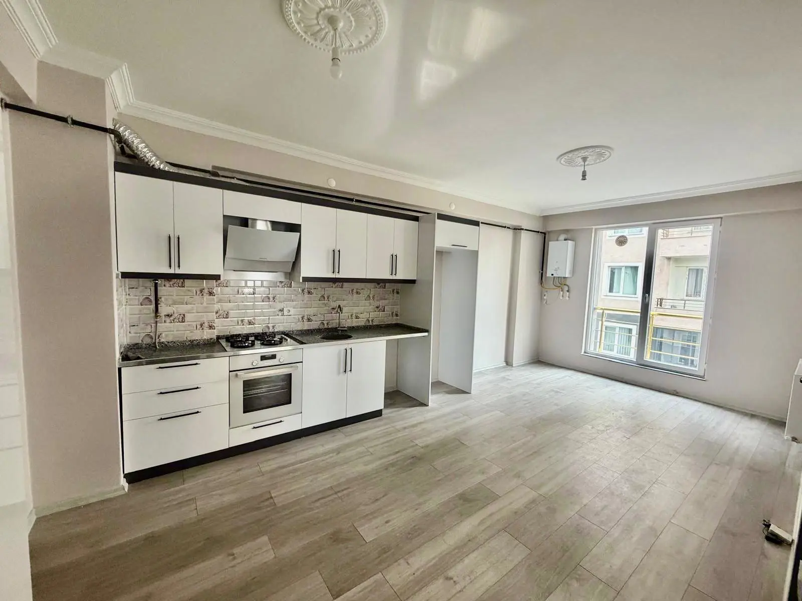 REMAX İLKE'DEN YILDIZKENT'TE 1+1 KİRALIK DAİRE