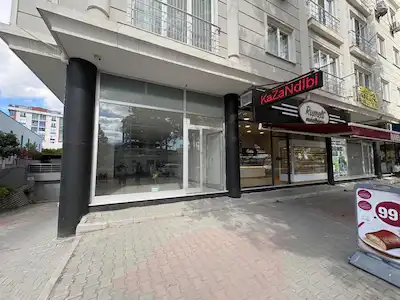 BEYLİKDÜZÜ GİZİL EVLER ALTINDA KİRALIK CADDE ÜZERİ DÜKKAN