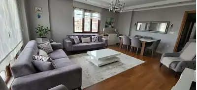 WHİTE CİTY’DE METROYA YÜRÜME MESAFESİNDE | HAVUZLU, OTOPARKLI NET 115 M² 3+1 COK BAKIMLI