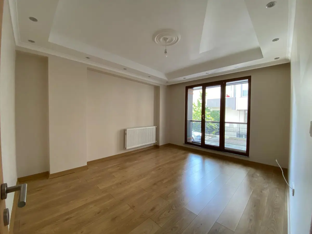ÇEKMEKÖY ÇAMLIK ’TA METROYA YAKIN KİRALIK 2+1 DAİRE