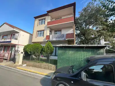 KARTEPE İSTASYON MAHALLESİ KİRALIK GENİŞ 3+1 DAİRE