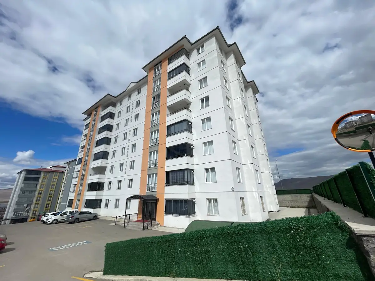 REMAX İLKE'DEN HİLALKENT'TE 3+1 KİRALIK LÜKS DAİRE