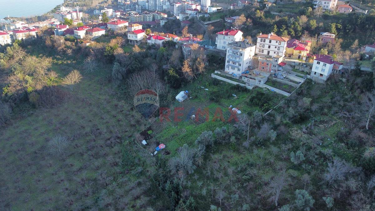 REMAX MEYDAN AKÇAABAT ÇOLAKLI KİRALIK DAİRE VE BAHÇESİ