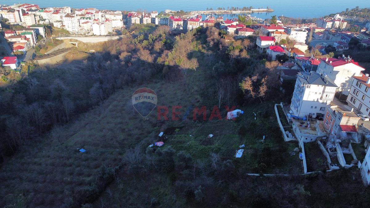 REMAX MEYDAN AKÇAABAT ÇOLAKLI KİRALIK DAİRE VE BAHÇESİ