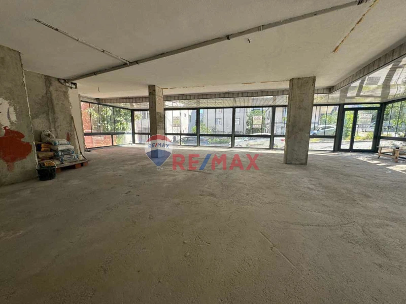 SULTANBEYLİ ‘DE MUHTEŞEM LOKASYONDA KİRALIK OFİS İŞ YERİ 