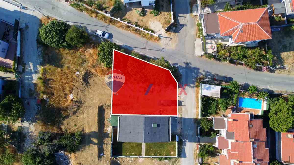 SİLİVRİ PARKKÖY DENİZE YAKIN KÖŞE PARSEL İMARLI ARSA