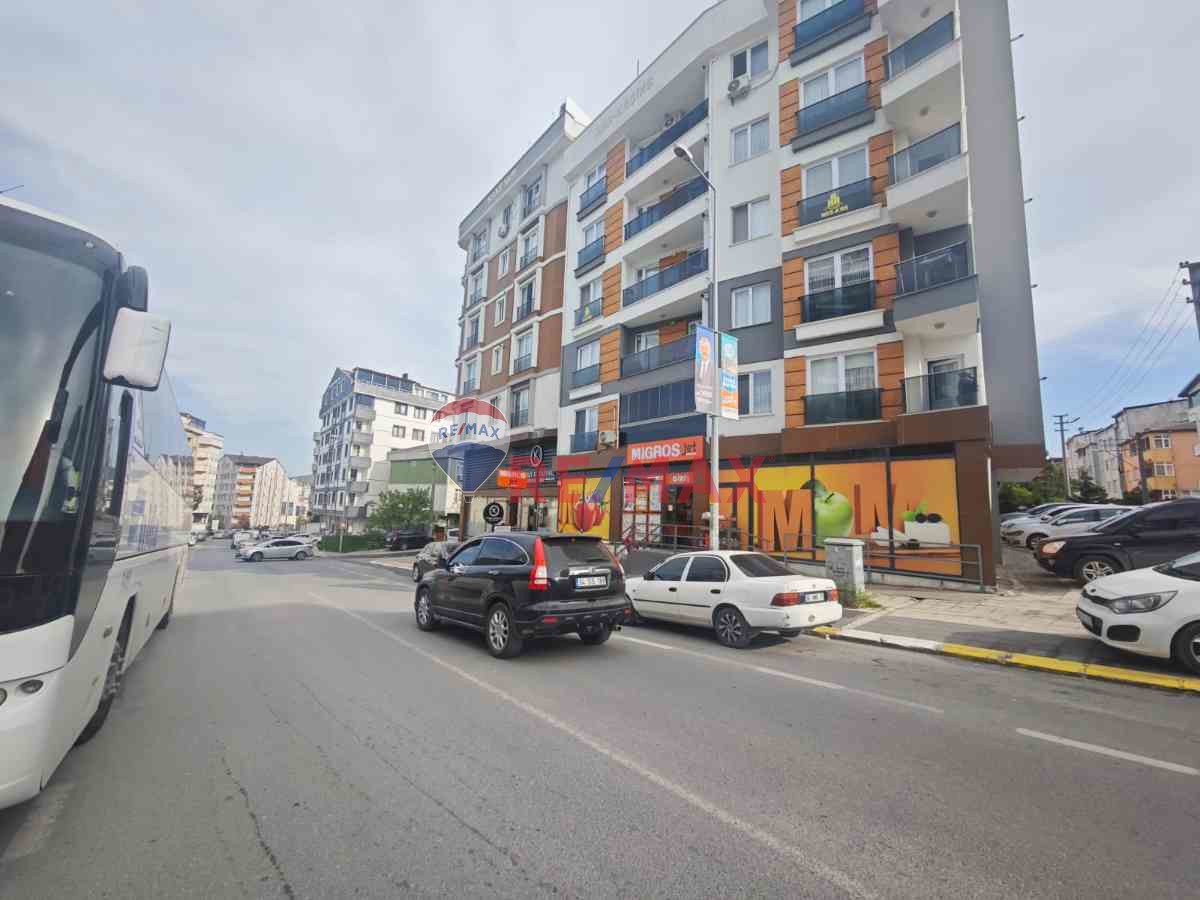 ÇAYIROVA YENİMAHALLE'DE SATILIK (3+1) DUBLEX DAİRE