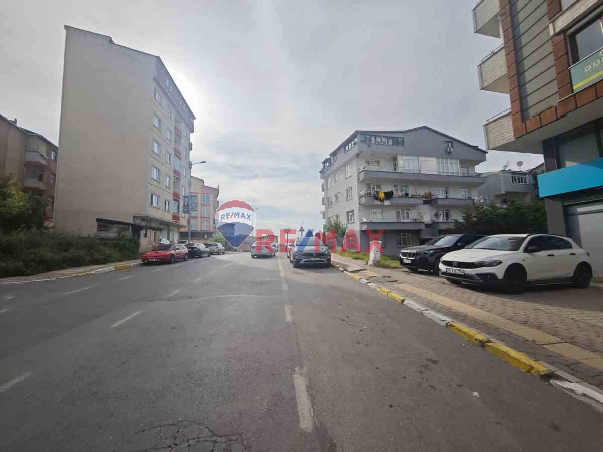 ÇAYIROVA YENİMAHALLE'DE SATILIK (3+1) DUBLEX DAİRE