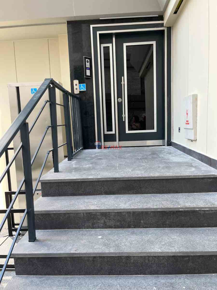 BAĞDAT CADDESİ NOTER SOK. DENİZ GÖREN BALKONLU YENİ BİNADA KİRALIK 3 + 1