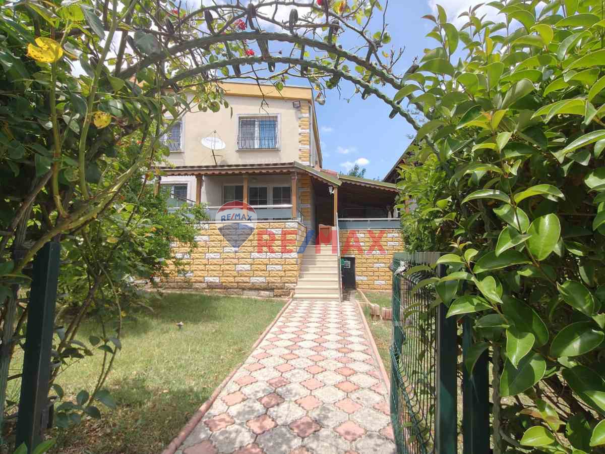  DOĞALGAZLI, ŞÖMINELI, BAHÇELI DUBLEKS VILLA – HAVUZLU GÜVENLIKLI SITEDE!