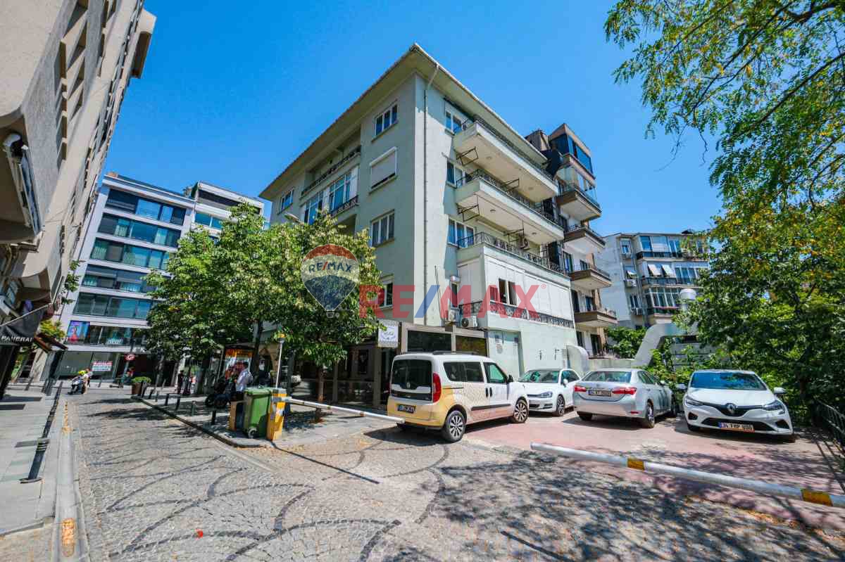 ABDİ İPEKÇİ'DE KONUT VEYA TICARI KULLANIMA UYGUN PRESTİJLİ KİRALIK DAİRE