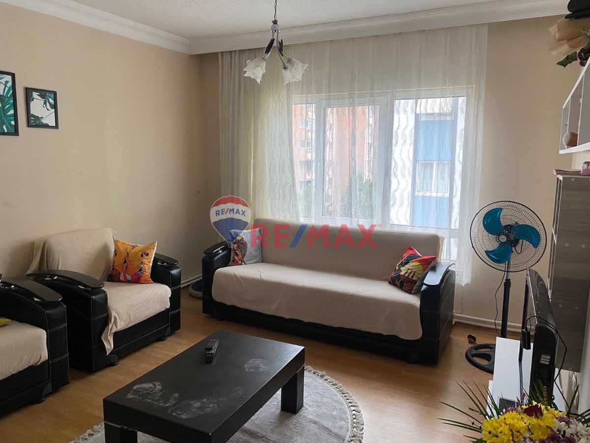 MUTLUKENT YILDIZ BLOKLARINDA ARA KAT EŞYALI KİRALIK 1+1 DAIRE