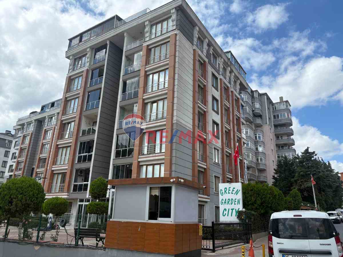 BÜYÜKÇEKMECE GREEN GARDEN'DA DENIZ MANZARALI SATILIK DUBLEKS!