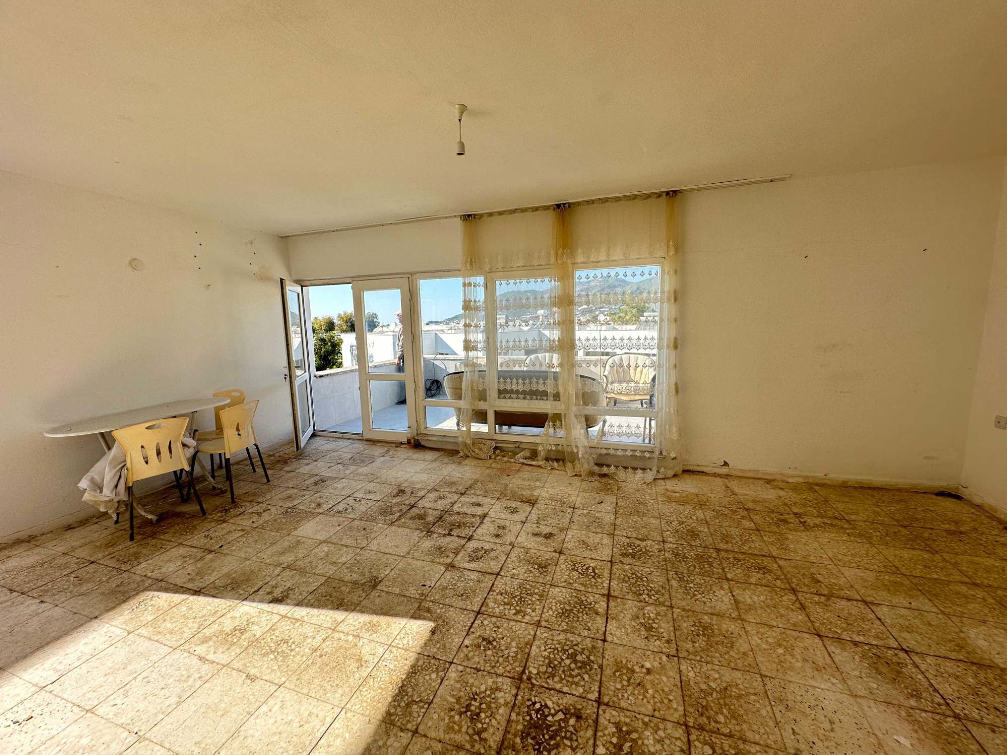 BEYOBASI’NDA FULL DENIZ MANZARALI 2+1 AYRI MUTFAK DAIRE!