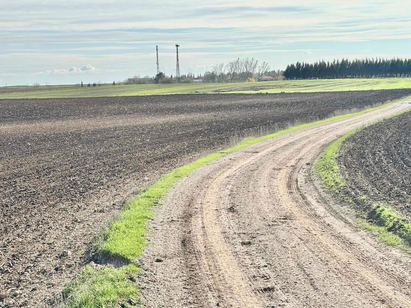 KIRKLARELİ LÜLEBURGAZ AKÇAKÖYDE ÇİFTLİK YAPIMINA UYGUN ARAZİ