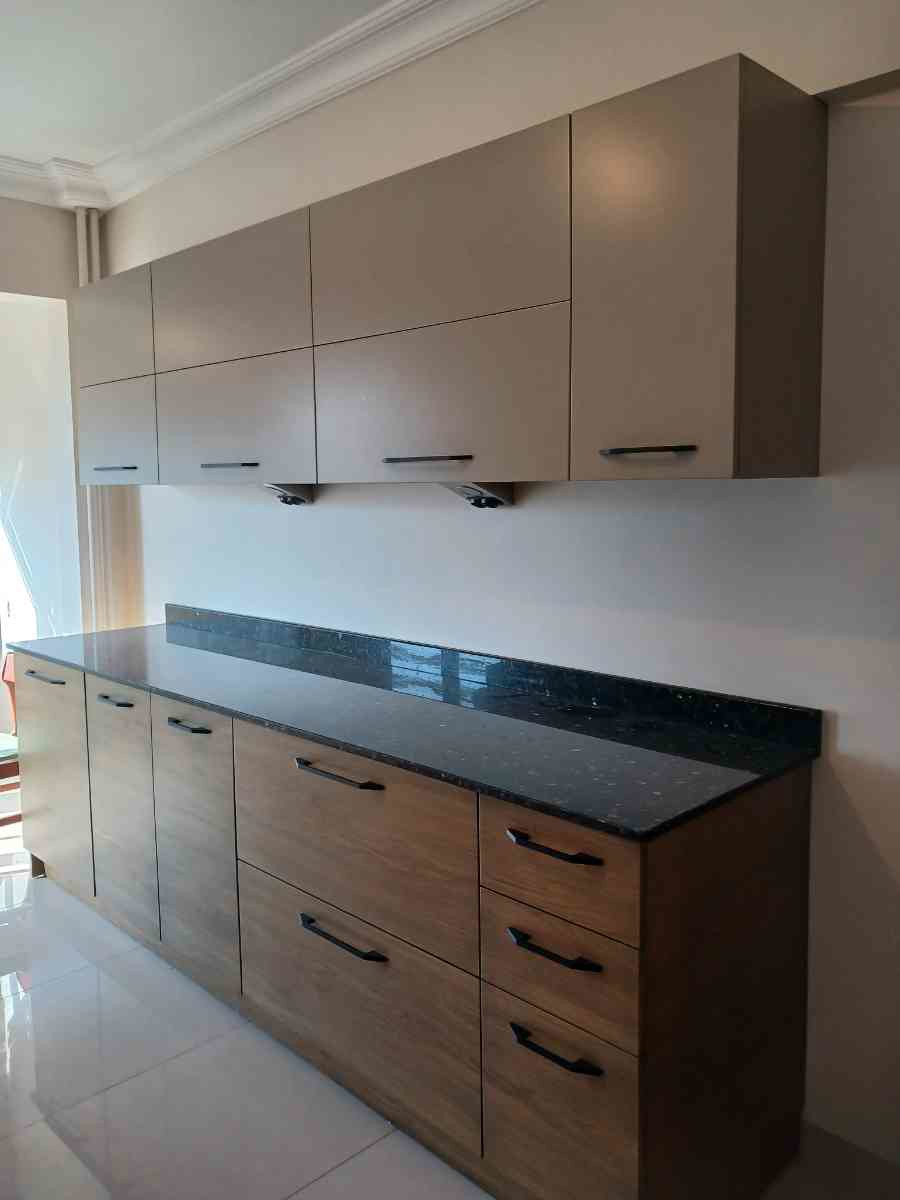 ERENKÖY MARMARAYA ÇOK YAKIN MESAFEDE İÇİ YAPILI 3+1 KİRALIK DAİRE