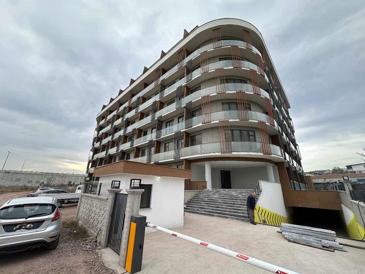 FIRSAT...YEŞİLOVA TRUVA RESİDENCE'DA SATILIK 1+1 ARAKAT