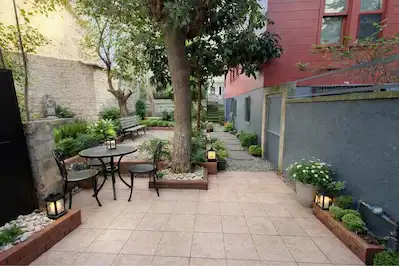 KUZGUNCUK SAHILE 200M İŞYERİNE UYGUN AHŞAP KİRALIK BINA