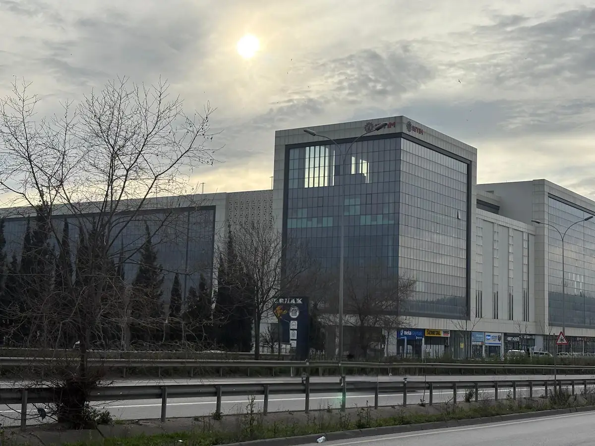 TUZLA İSTİM SANAYİSİNDE KİRALIK DÜKKAN (BÜFE)