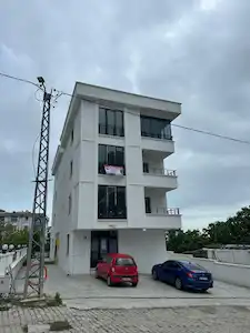 SIFIR BINADA, GENIŞ BALKONLU, FERAH 2+1 KIRALIK DAIRE