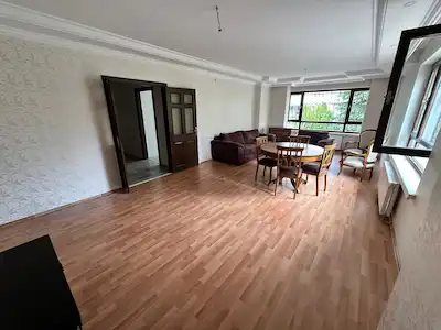 450. CADDE'DE 3+1 MANTOLAMALI BİNADA YAPILI GENİŞ DAİRE