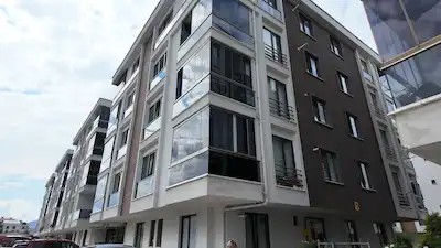CUMHURİYET MAHALLESİ EVİN PARK SİTESİ'NDE SATILIK EŞYALI 1+1 DAİRE