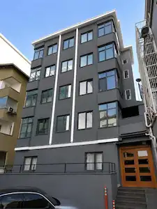 KAVACIK’TA ÜNİVERSİTELERİN YAKININDA, GÜÇLÜ YATIRIM POTANSİYELİNE SAHİP KOMPLE TİCARİ BİNA