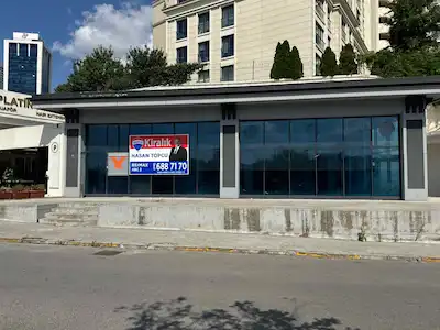 ATAŞEHIR BARBAROS MAHALLESI’NDE, YÜKSEK TABELA DEĞERINE SAHIP 767 M² KIRALIK TICARI ALAN!