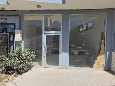 MANISA MURADIYEDE ÖNÜ AÇIK KIRALIK DÜKKAN