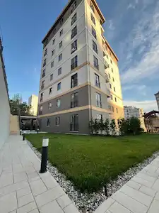 KARTAL YAKACIKTA CADDE ÜZERİ 3+1 BALKONLU YERDEN ISITMALI DAİRE