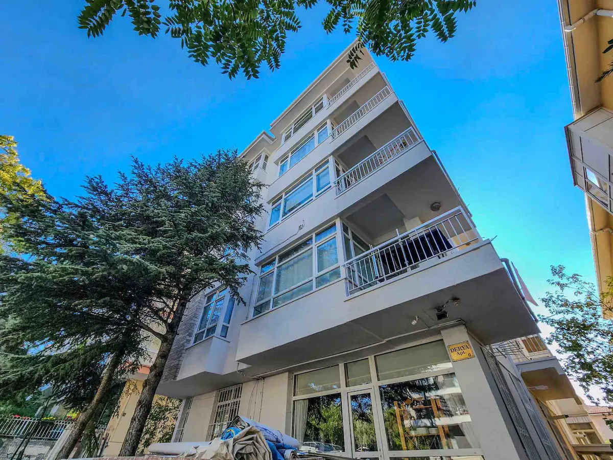 ÇANKAYA AYRANCI AZİZİYE MAHALLESİNDE 4+1 SATILIK DAİRE