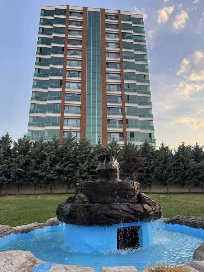 YAŞAMKENT PERLA PARKTA SATILIK 4+1 LÜKS DAİRE