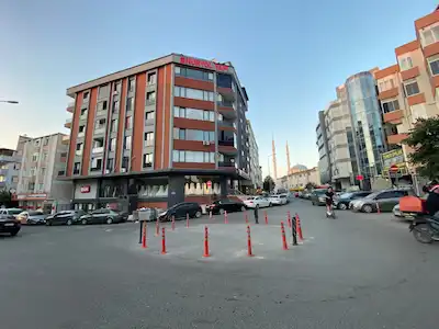 ÇERKEZKÖY GOP’TA 2021 YAPIMI, 280 M² NET, EŞYALI VE HAZIR OFİS | KREDİ UYGUN