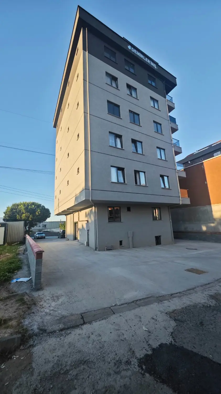 SABİHA GÖKÇENE VE VIAPORTA YAKIN 1+1 TERS DUBLEX