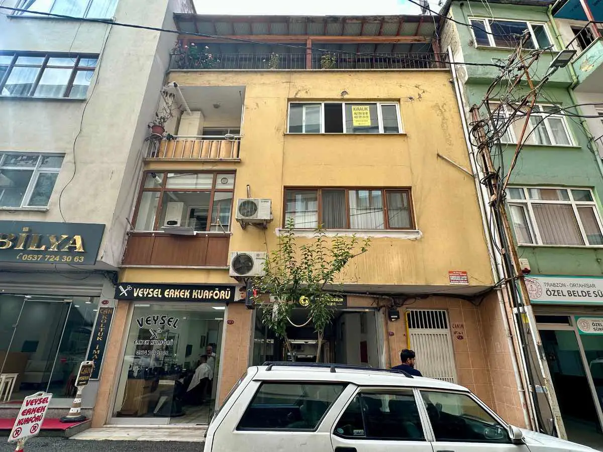 GÜLBAHARHATUN MAHALLESINDE DOĞALGAZLI KIRALIK 3+1 2. KAT DAIRE