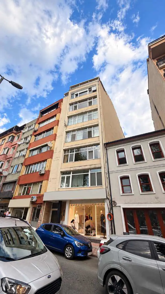 ŞİŞLİ ABİDE-İ HÜRRİYET CADDESİNDE TABELA DEĞERİ YÜKSEK DÜKKAN